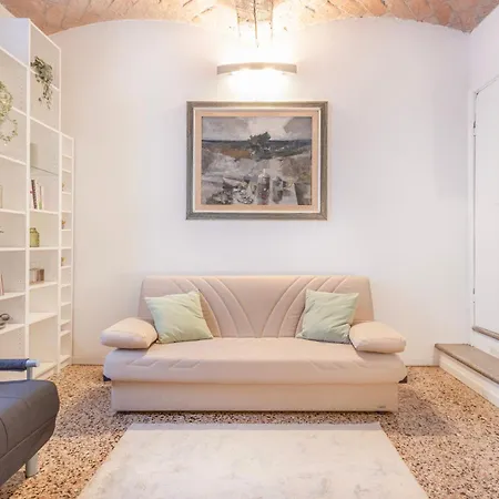 Ghirlandina - La Casa Dell'esteta Апартаменты