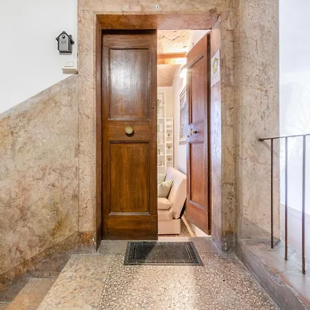 Ghirlandina - La Casa Dell'esteta Модена