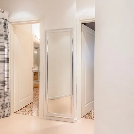 Ghirlandina - La Casa Dell'esteta