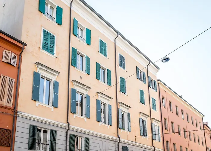 Ghirlandina - La Casa Dell'esteta Модена