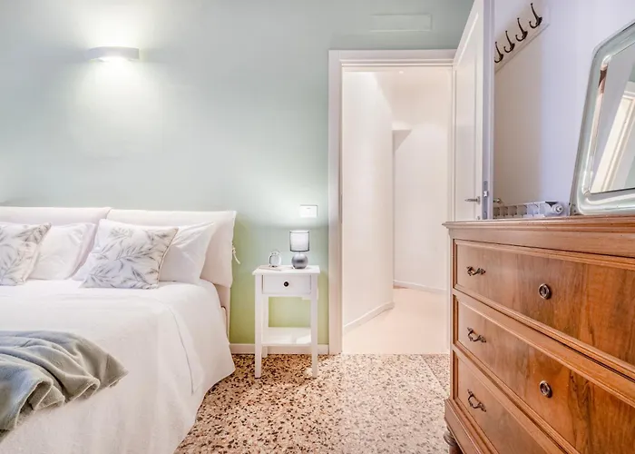 Ghirlandina - La Casa Dell'esteta アパート モデナ